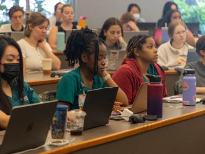 v.c.u. nursing students take notes on laptops during a class lecture